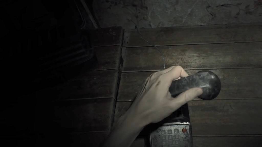 O telefone de Resident Evil 7 Begining Hour