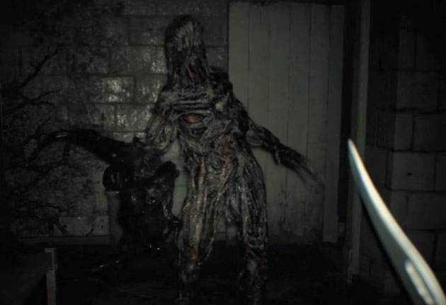 Mofado com garra maior de Resident Evil 7 Biohazard