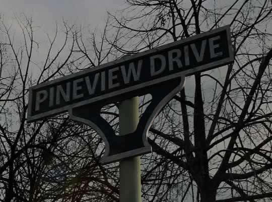 A placa de pineview drive